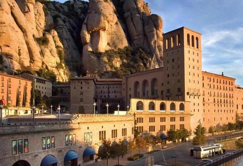 Apartamentos Montserrat Abat Marcet