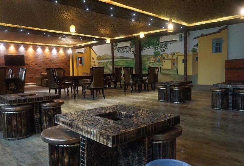 فندق Niketan Mezbaan Suites