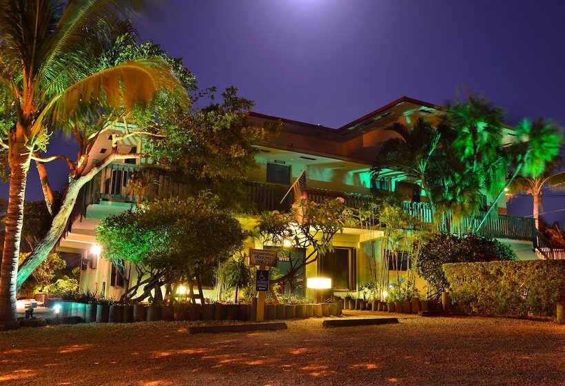 Parmer's Resort