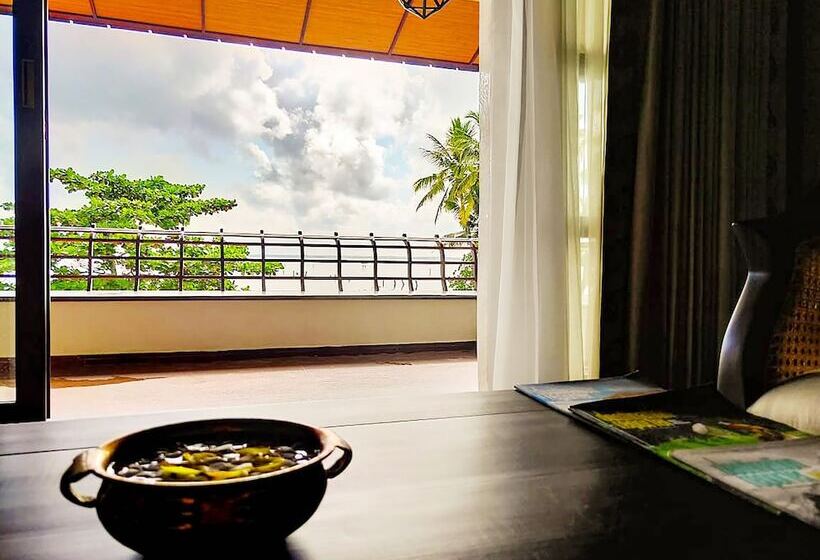 リゾートホテル Niraamaya Wellness Retreats Backwaters And Beyond Kumarakom