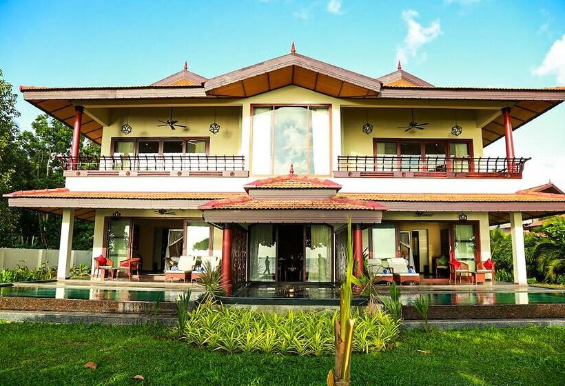 リゾートホテル Niraamaya Wellness Retreats Backwaters And Beyond Kumarakom
