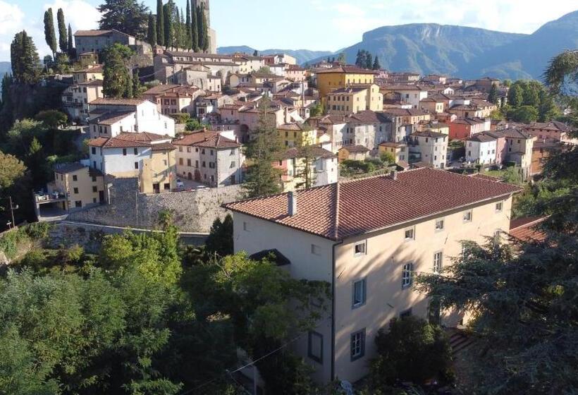 Villa Gherardi   B&b E Hostel