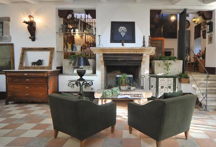 ベッドアンドブレックファースト La Canonica Dei Fiori   Anna Fendi Country House