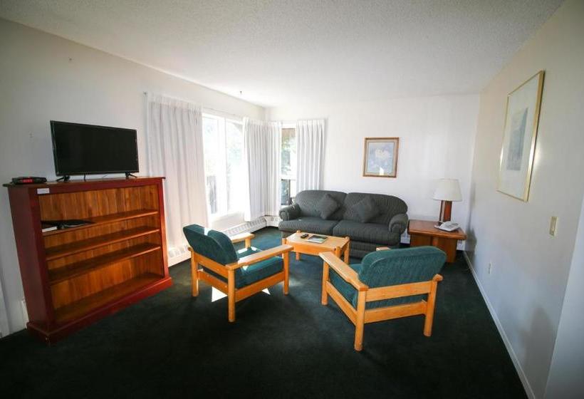 فندق على الطريق Bighorn Inn & Suites