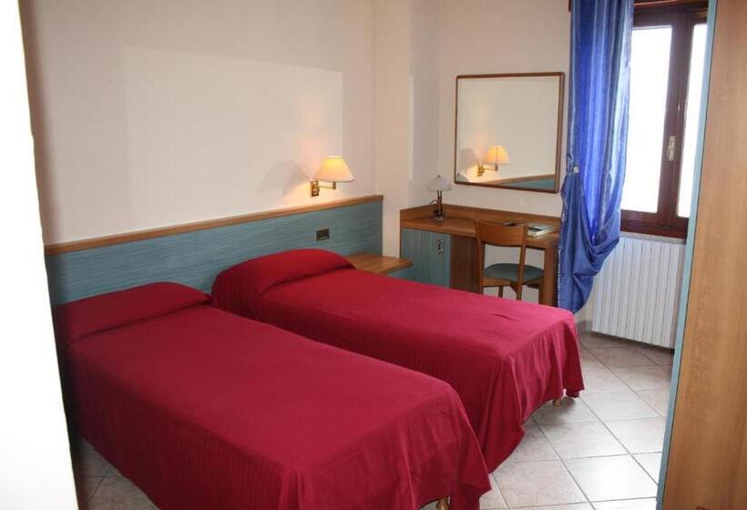 فندق Albergo Ristorante Punta Dell'est