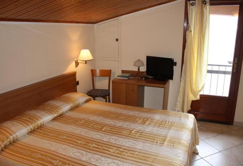 فندق Albergo Ristorante Punta Dell'est