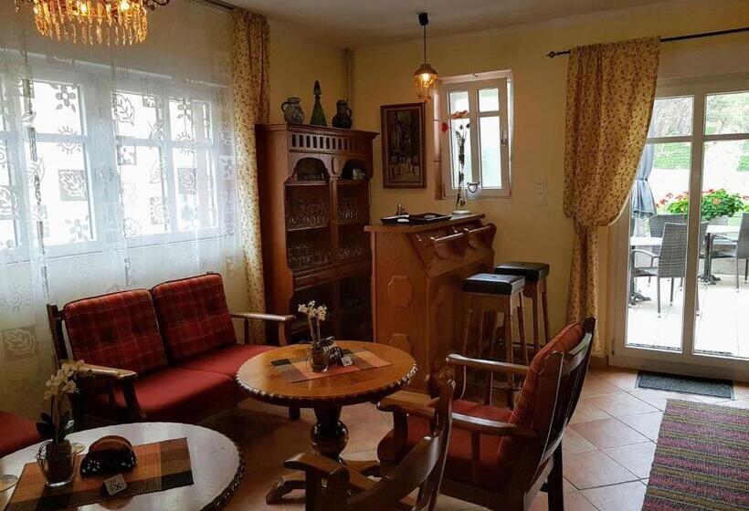 ホテル Mosel Landhaus B&b