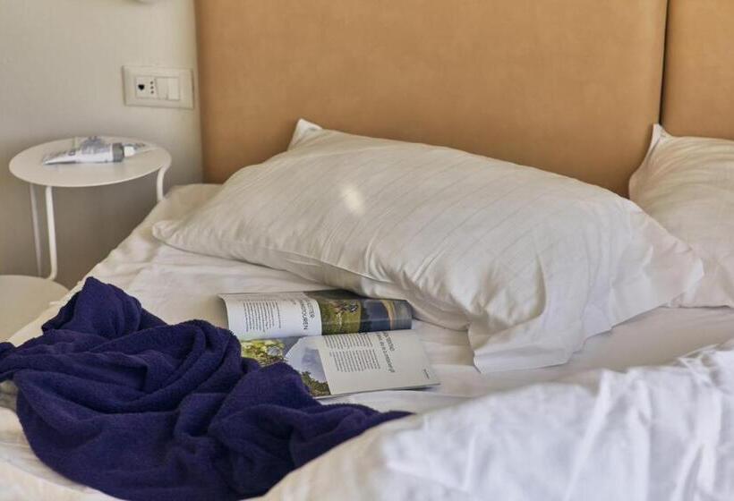 هتل Paradiso Conca D Oro