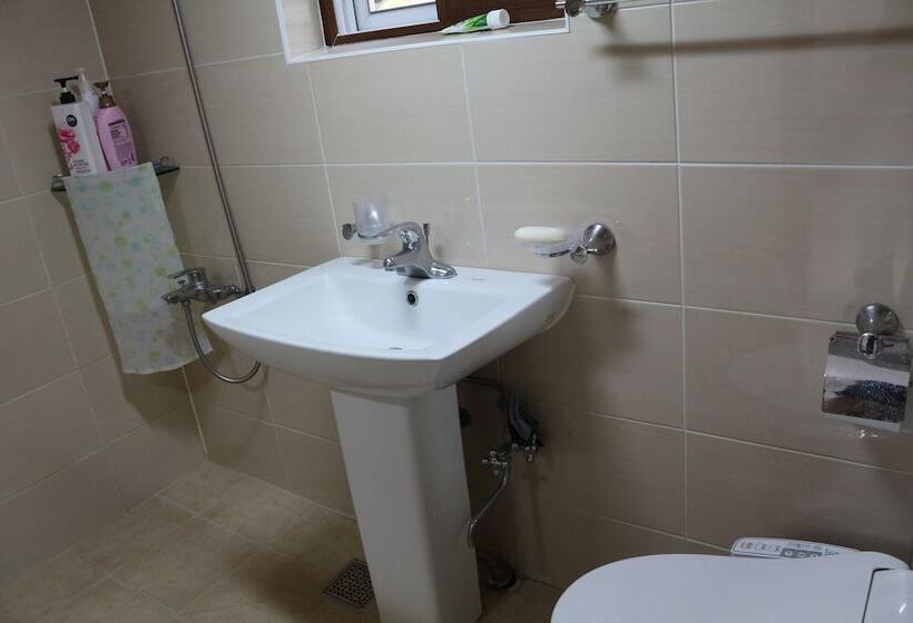 פנסיון Chiam Gotaek