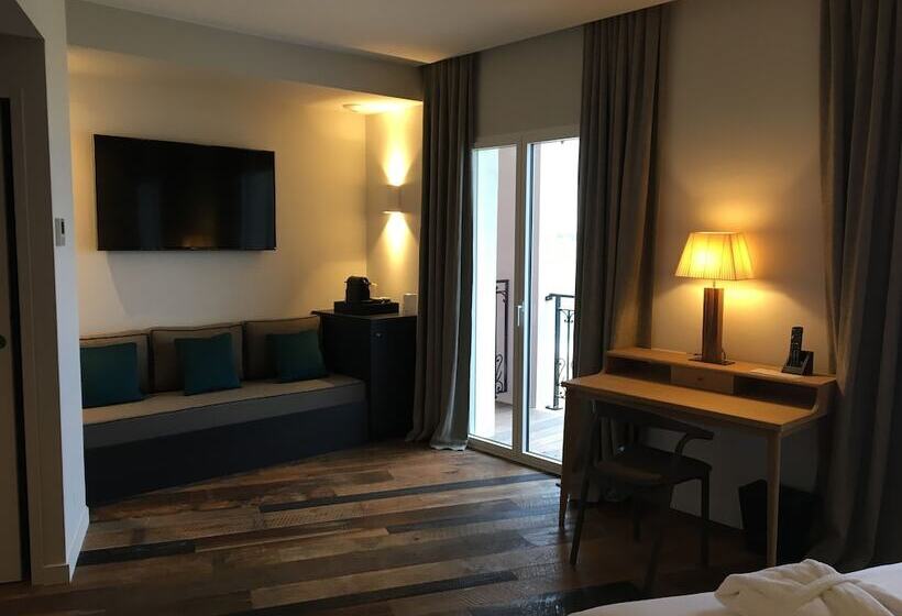 هتل Hôtel De La Plage   Saint Jean De Luz