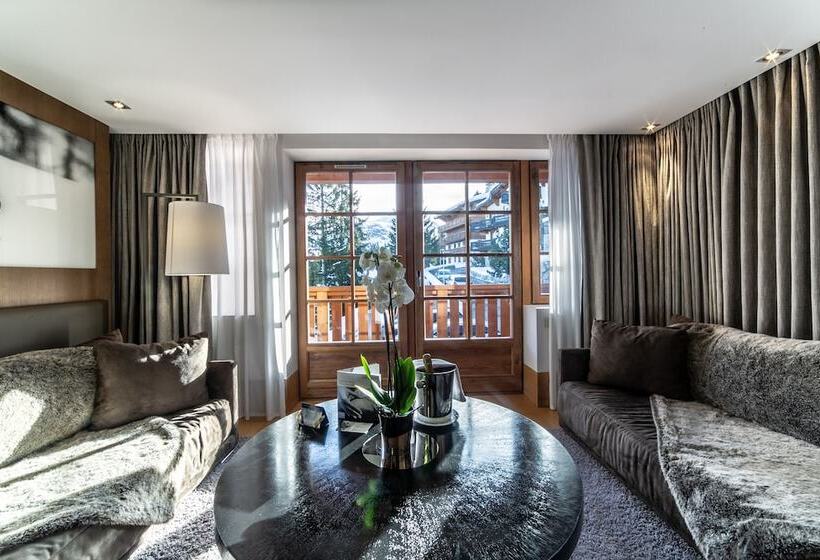 هتل Hôtel Le Strato