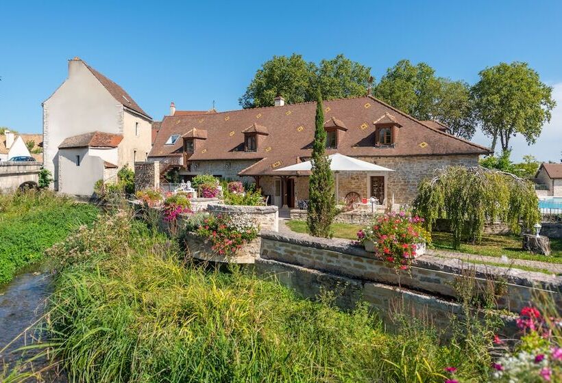 Отель Le Clos De La Vouge