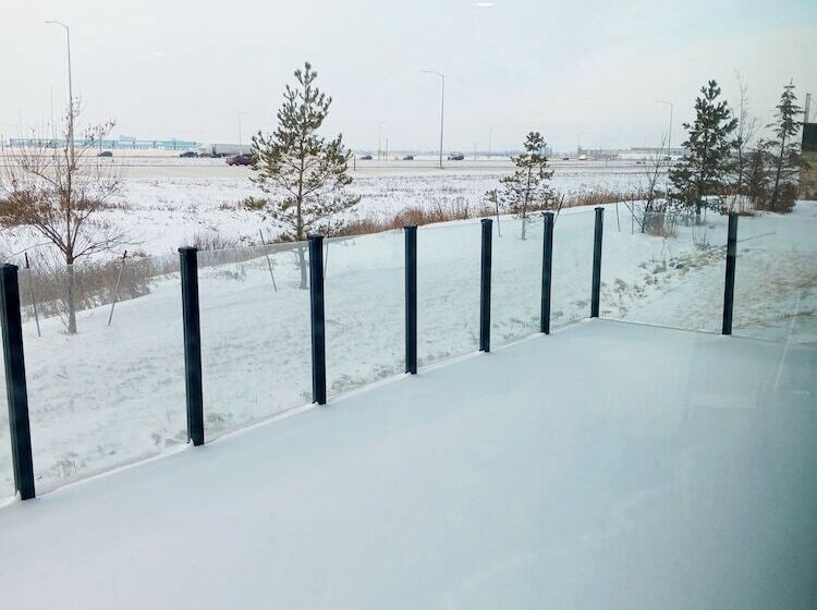 هتل Park Inn By Radisson Edmonton Airport