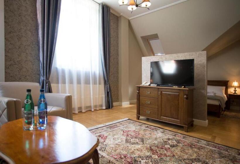 هتل Polanka Conference Center