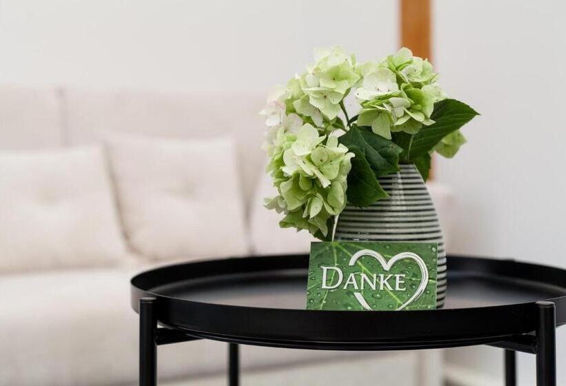 בית מלון כפרי Zur Linde Dein Self Check In