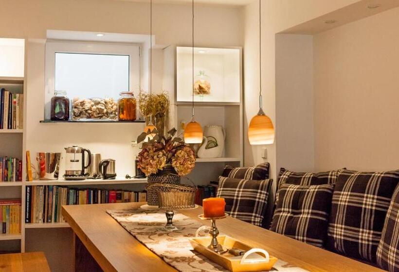 בית מלון כפרי Zur Linde Dein Self Check In