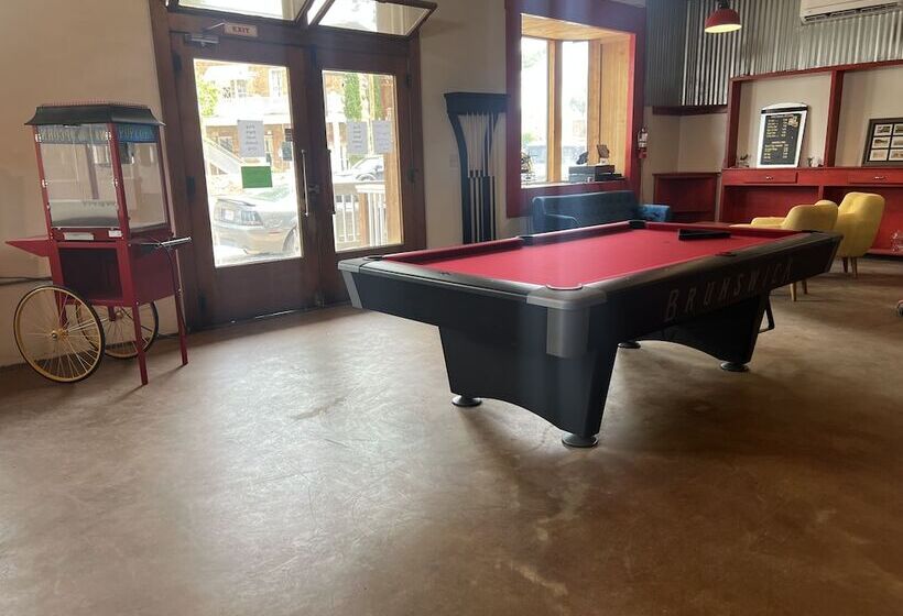 민박 Fort Davis Drug Store