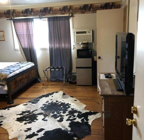 민박 Fort Davis Drug Store