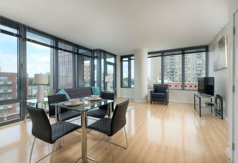 Global Luxury Suites In Downtown Bethesda