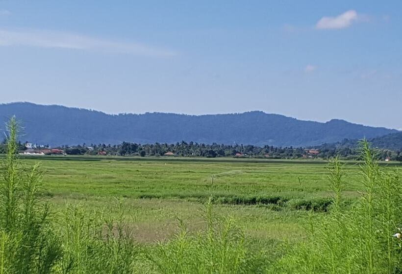 هتل Casa Cenang Resort Tok Bidin Langkawi