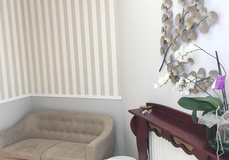 בית מלון כפרי Hostal Alda Rio Duero