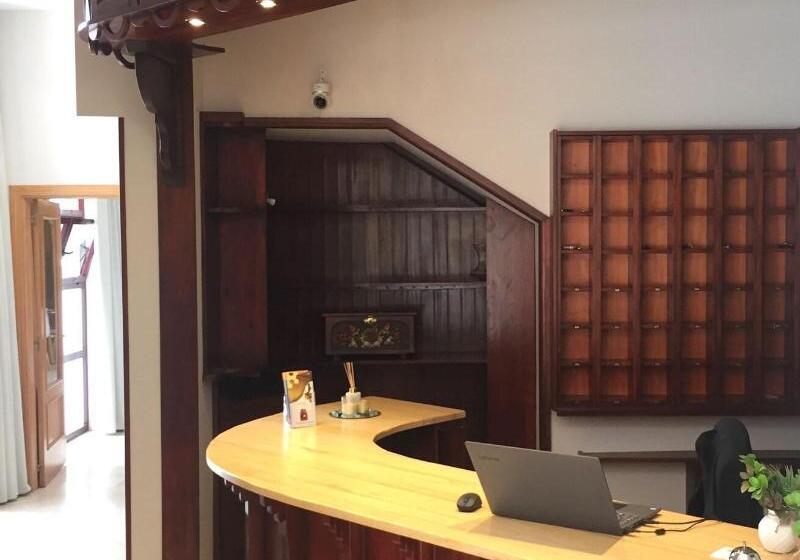 בית מלון כפרי Hostal Alda Rio Duero