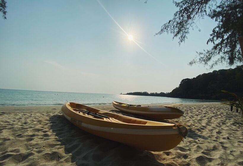 هتل Koh Kood Neverland Beach Resort