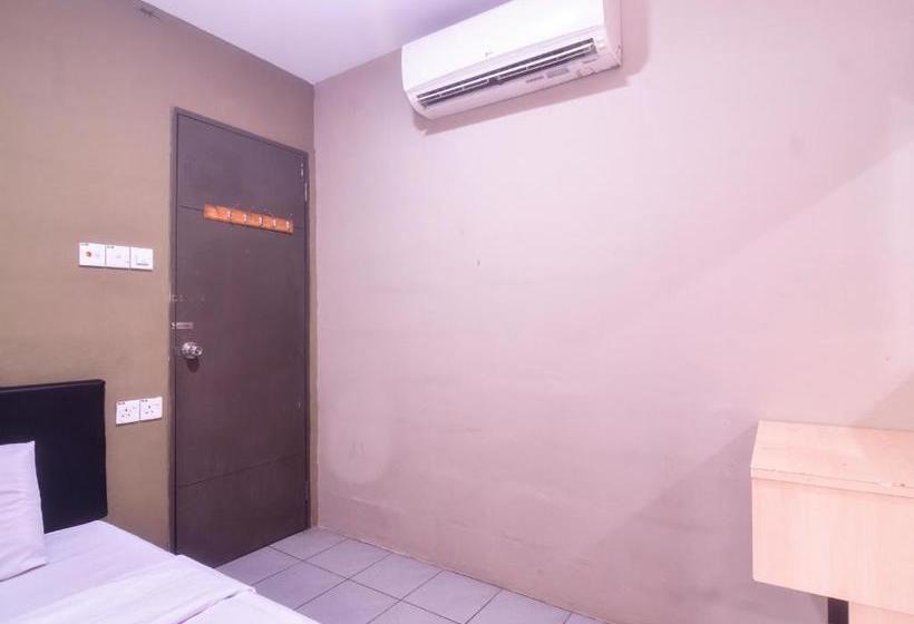 هتل Spot On 89630 Hilltop Room