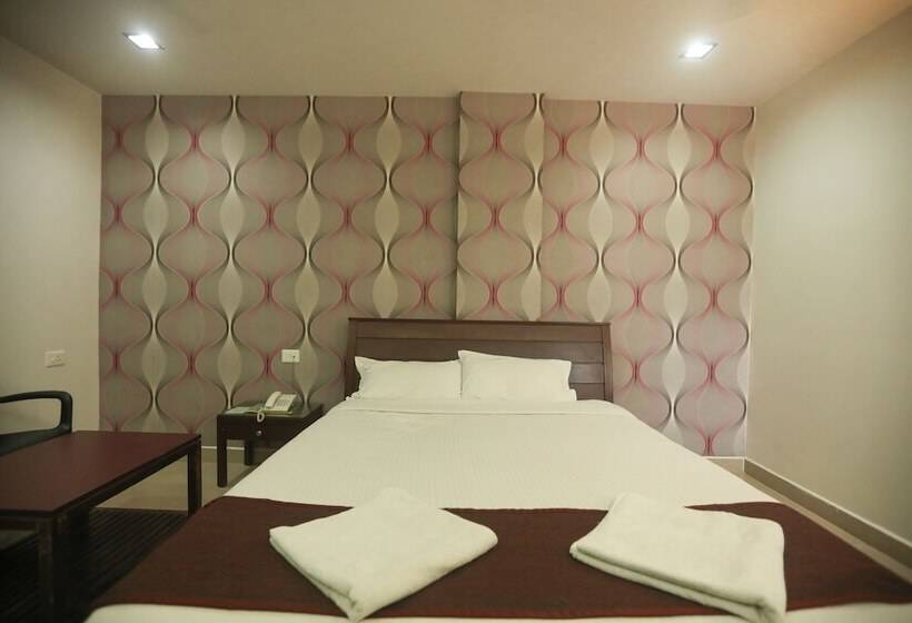 בית מלון כפרי Ulo Aravindar Residency