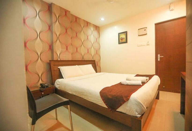 בית מלון כפרי Ulo Aravindar Residency