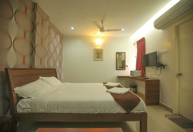 בית מלון כפרי Ulo Aravindar Residency