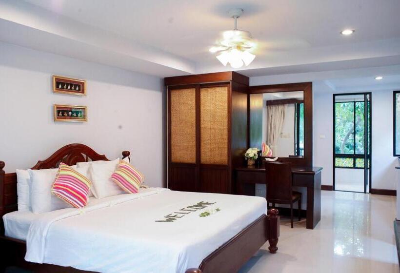 Racha Island Resort