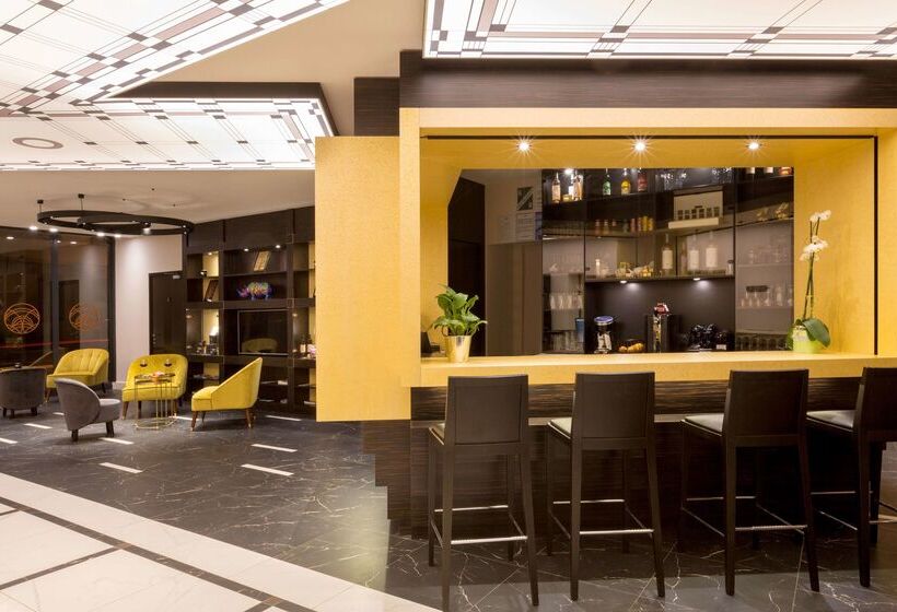هتل Best Western Hôtel Journel Saint Laurent Du Var