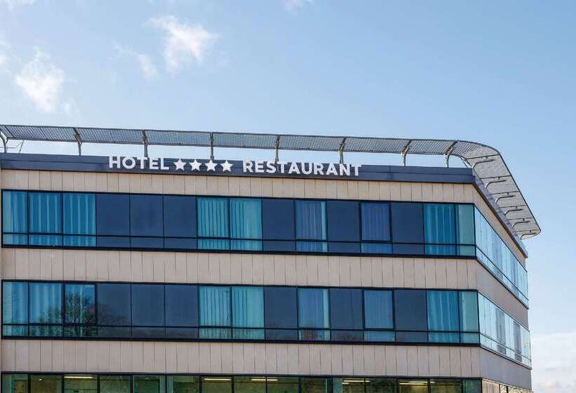 هتل Best Western Plus Hôtel Escapade Senlis