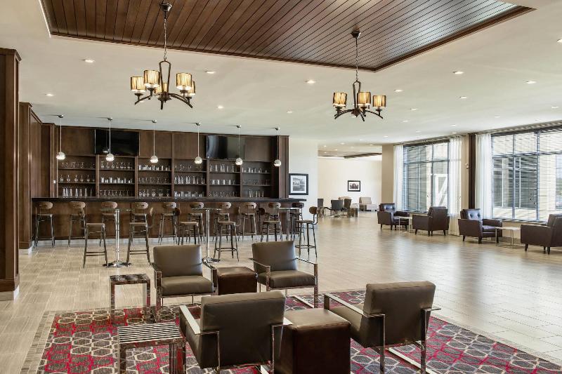 فندق Four Points By Sheraton Grande Prairie