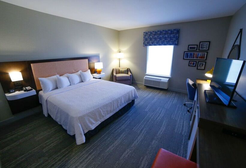 酒店 Hampton Inn & Suites Forest City