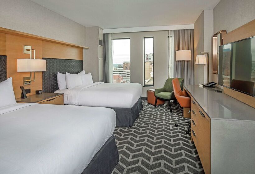 هتل Hilton Des Moines Downtown