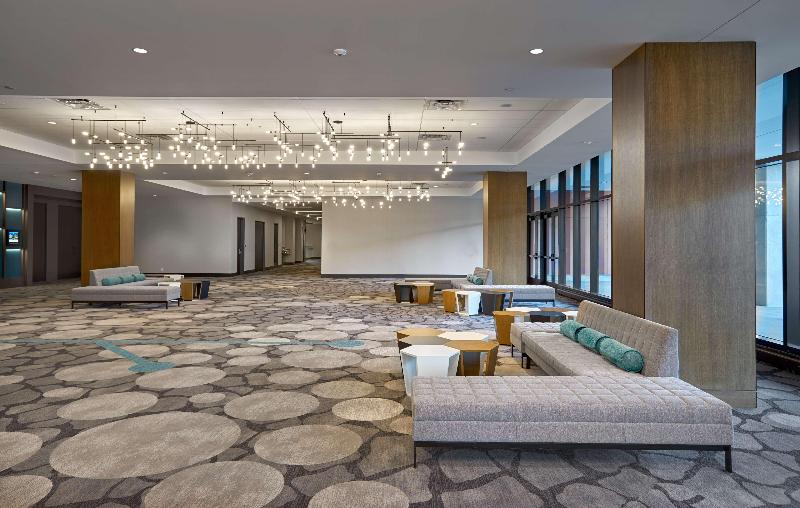 هتل Hilton Des Moines Downtown