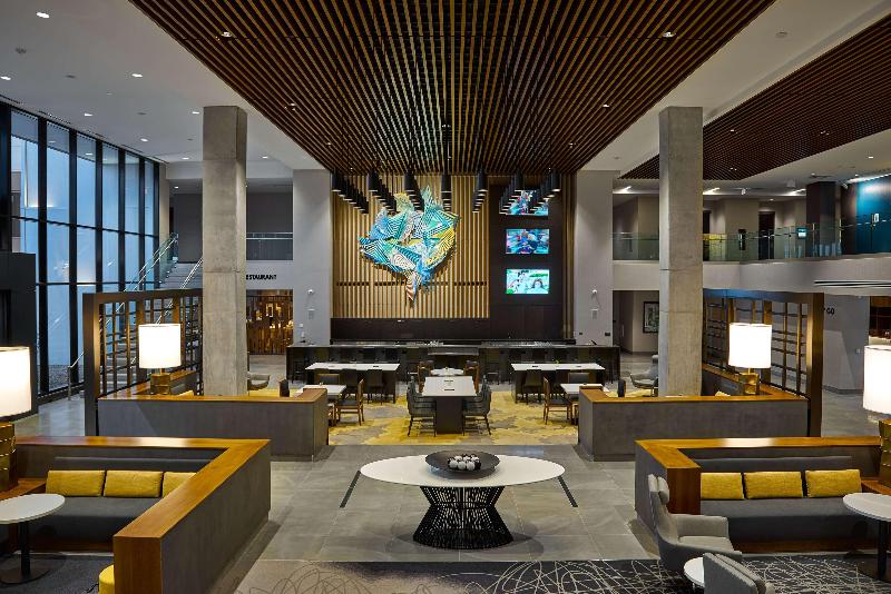 هتل Hilton Des Moines Downtown