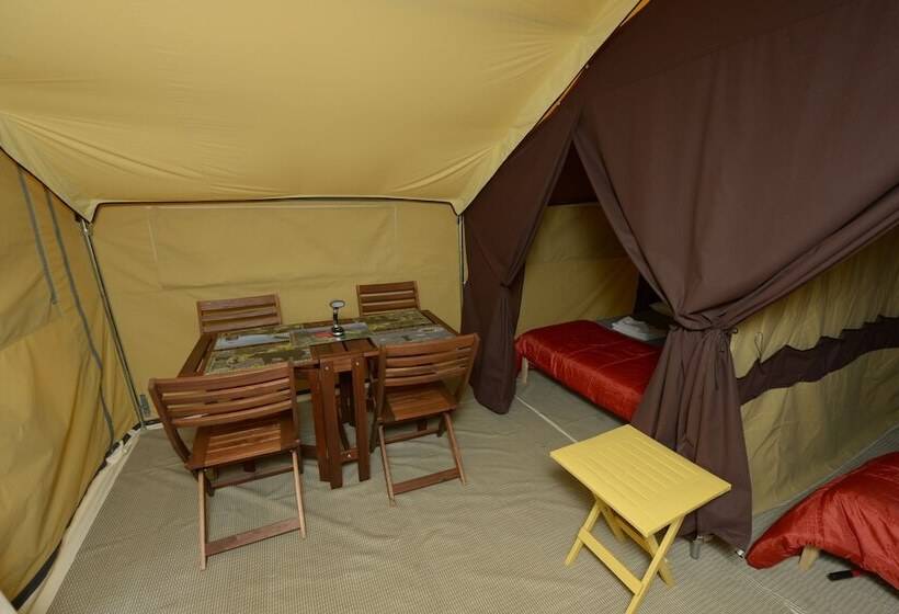 בית מלון כפרי Les Prets A Camper Du Camping Tadoussac