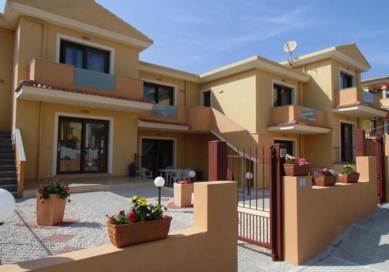 Отель Residence Il Giglio Near The Sea