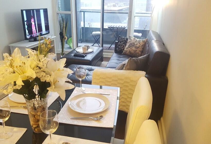 Lavish Suites   Two Story Loft   Downtown Toronto
