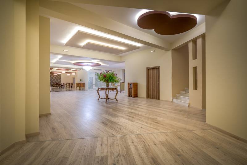 هتل Elegance Luxury Executive Suites  Adults Only