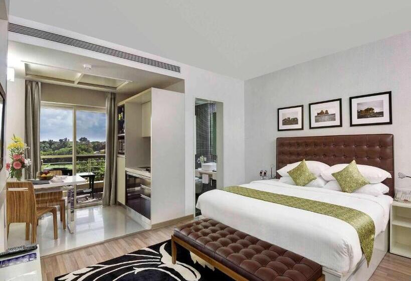 호텔 Grand Mercure Vadodara Surya Palace