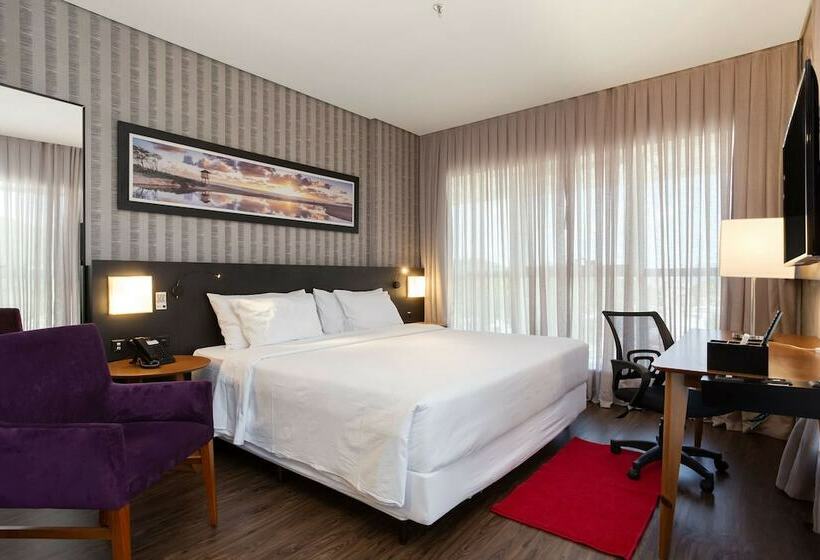 فندق Hilton Garden Inn Itajai Praia Brava