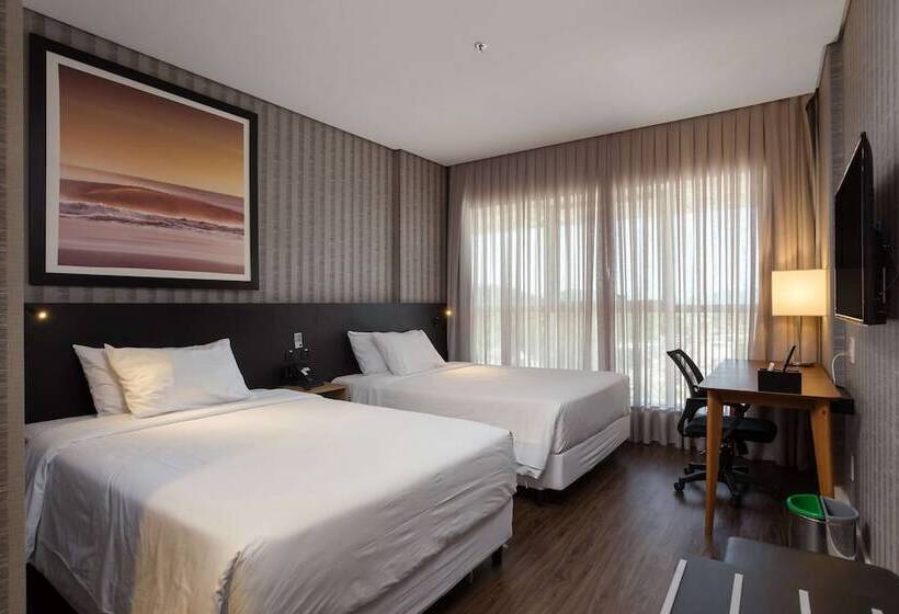 فندق Hilton Garden Inn Itajai Praia Brava