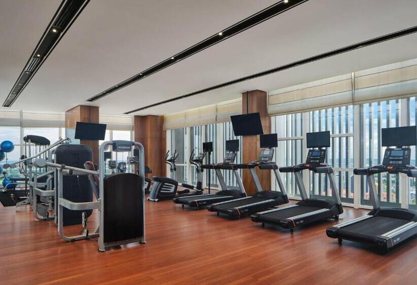 هتل Le Meridien Petaling Jaya