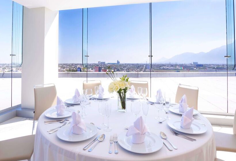 호텔 NH Monterrey La Fe