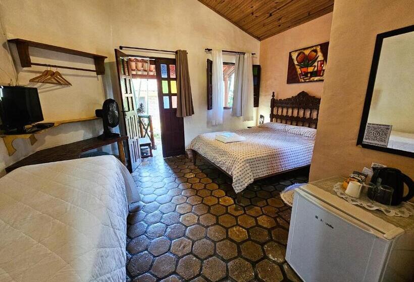 בית מלון כפרי Pousada E Hostel Pé No Mato
