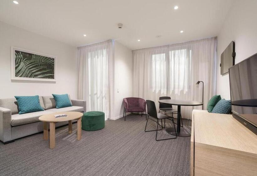 בית מלון כפרי Quest Springfield Central